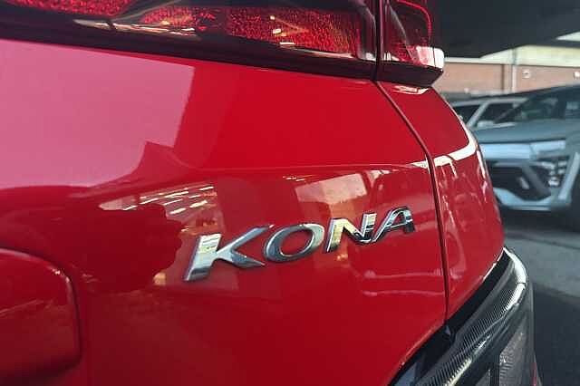 Hyundai KONA 1.6 GDi Hybrid SE Connect 5dr DCT Red