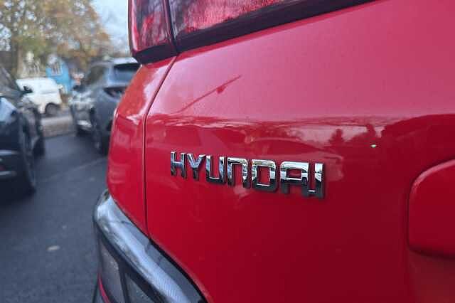 Hyundai KONA 1.6 GDi Hybrid SE Connect 5dr DCT Red