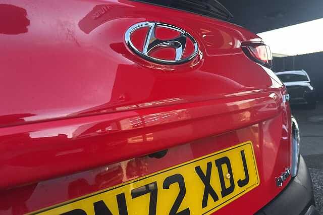 Hyundai KONA 1.6 GDi Hybrid SE Connect 5dr DCT Red