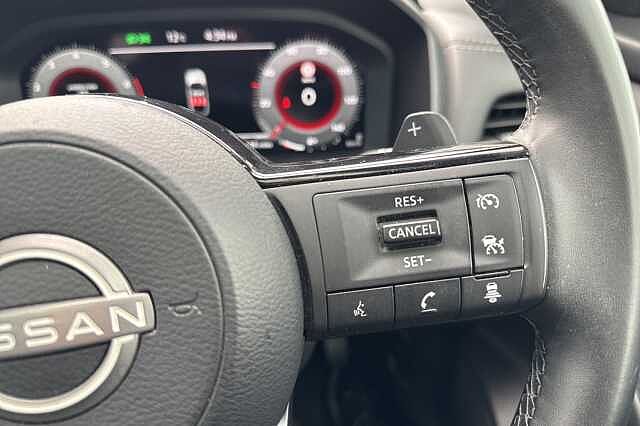 Nissan Qashqai 1.3 DiG-T MH 158 N-Connecta 5dr Xtronic