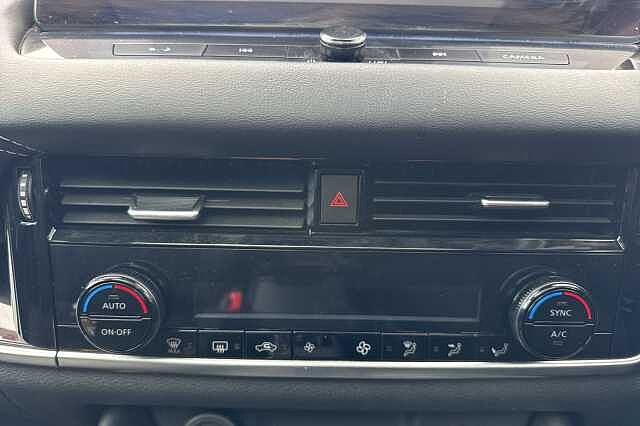Nissan Qashqai 1.3 DiG-T MH 158 N-Connecta 5dr Xtronic