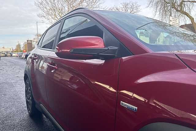 Hyundai KONA 1.6 GDi Hybrid Premium 5dr DCT Red
