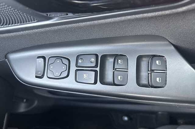 Hyundai KONA 1.6 GDi Hybrid Premium 5dr DCT Red