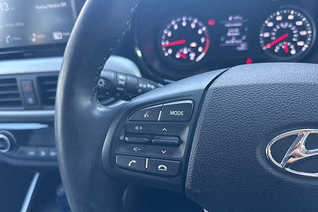 Hyundai I10 1.0 MPi Premium 5dr Red