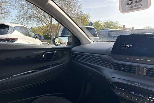Hyundai I20 1.0T GDi Premium 5dr DCT White