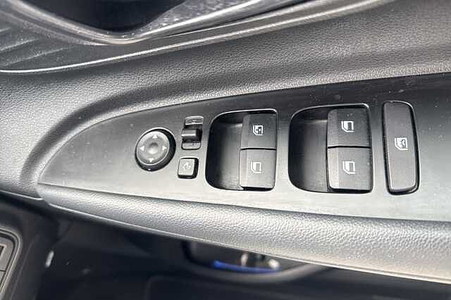 Hyundai I20 1.0T GDi 48V MHD Premium 5dr DCT Green
