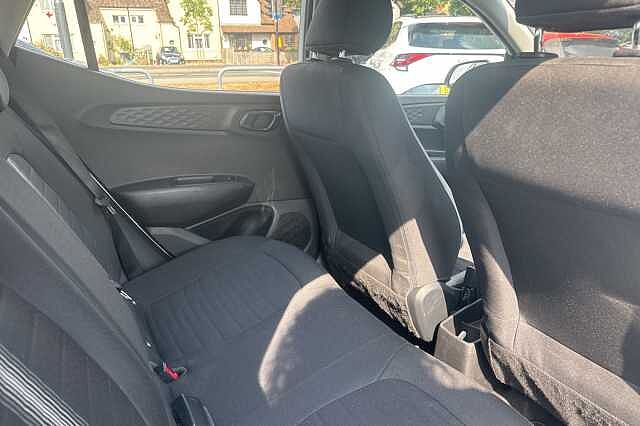 Hyundai I10 1.2 MPi SE Connect 5dr Auto White