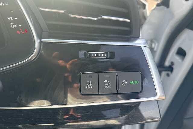 Audi Q7 55 TFSI Quattro S Line 5dr Tiptronic