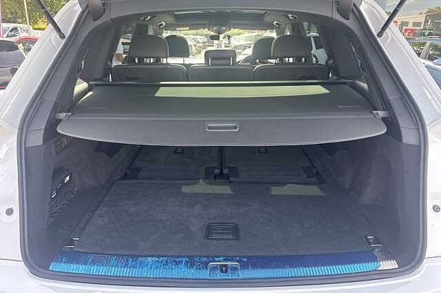 Audi Q7 55 TFSI Quattro S Line 5dr Tiptronic