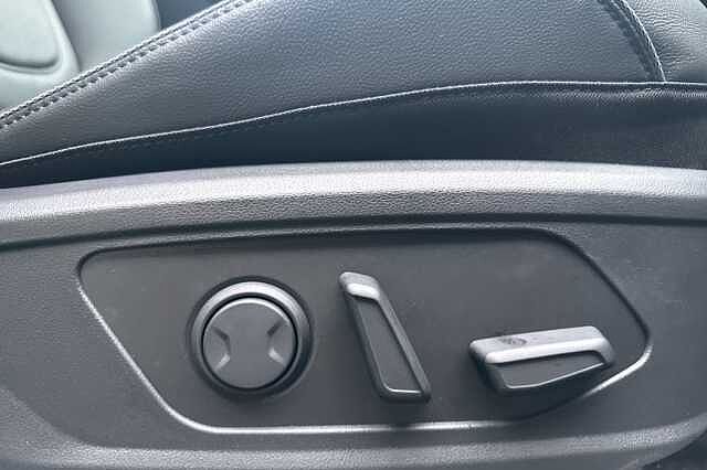 Hyundai TUCSON 1.6T Hybrid Ultimate 5dr Auto  **PRE-REG - DELIVERY MILES**