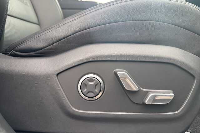 Hyundai SANTA FE 1.6 TGDi Hybrid Ultimate 5dr 4WD Auto