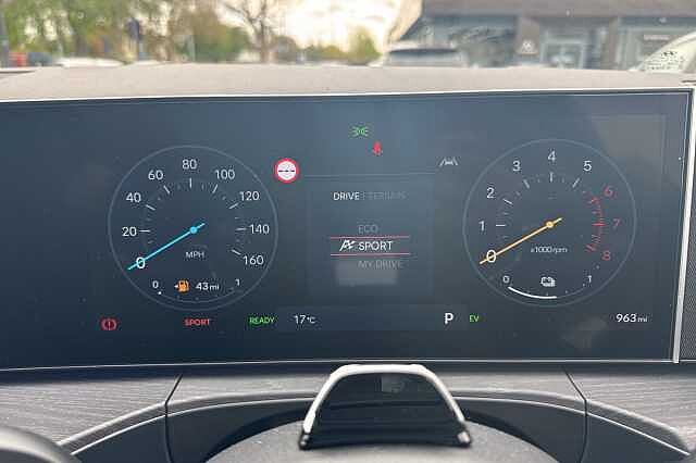 Hyundai SANTA FE 1.6 TGDi Hybrid Ultimate 5dr 4WD Auto