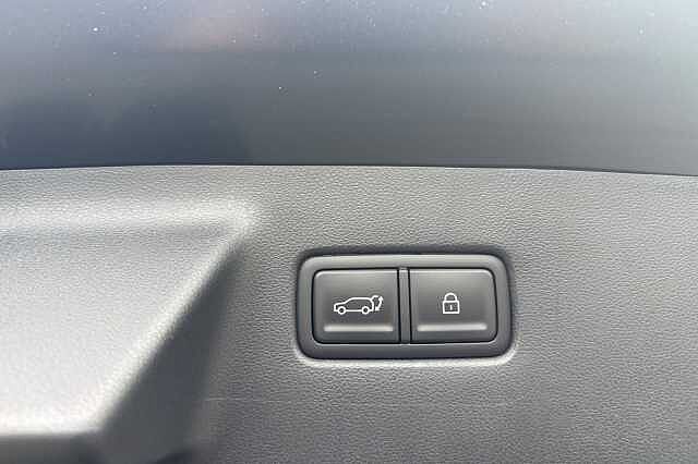 Hyundai SANTA FE 1.6 TGDi Hybrid Ultimate 5dr 4WD Auto