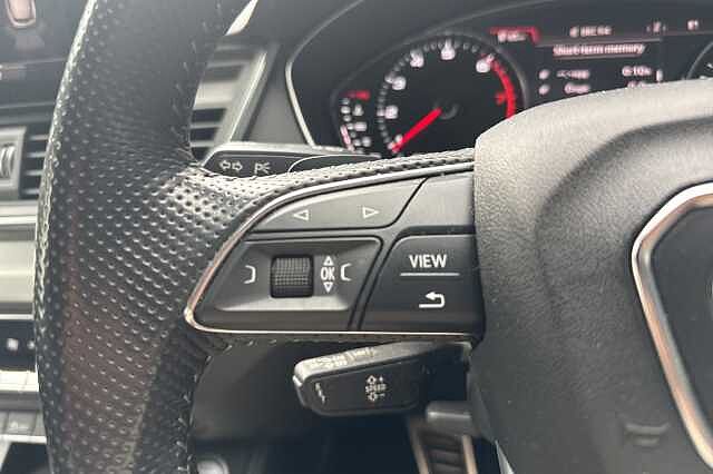 Audi Q5 2.0T FSI Quattro S Line 5dr S Tronic