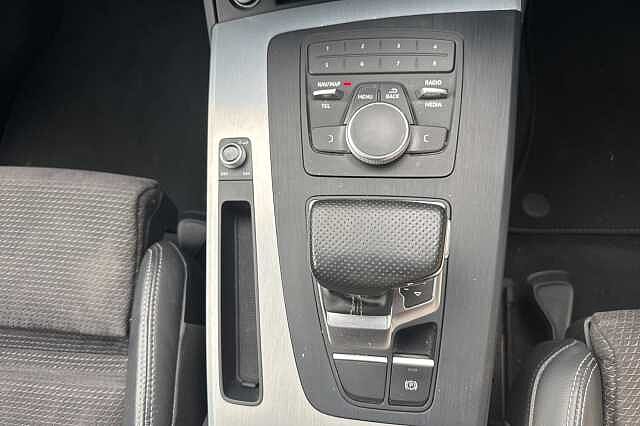 Audi Q5 2.0T FSI Quattro S Line 5dr S Tronic