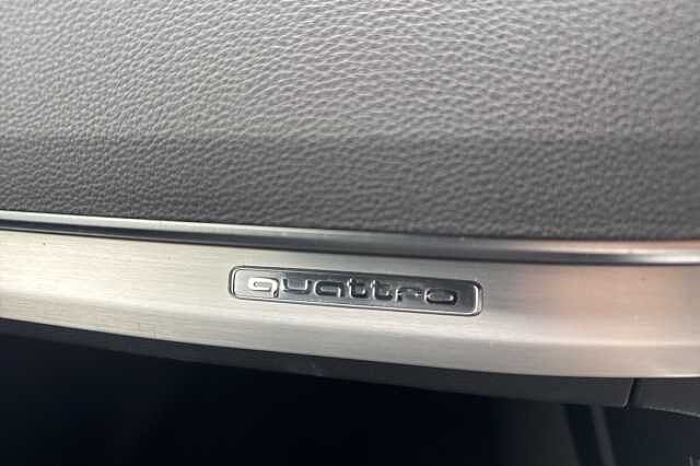 Audi Q5 2.0T FSI Quattro S Line 5dr S Tronic