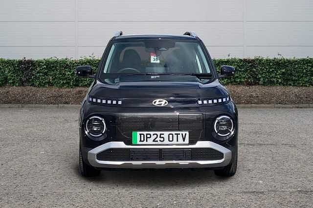 Hyundai INSTER 5dr Hat 85kw 2 49kwh Abyss Black