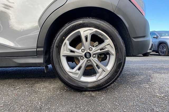 Hyundai KONA Se Connect T-Gdi Mhe Cyber Grey