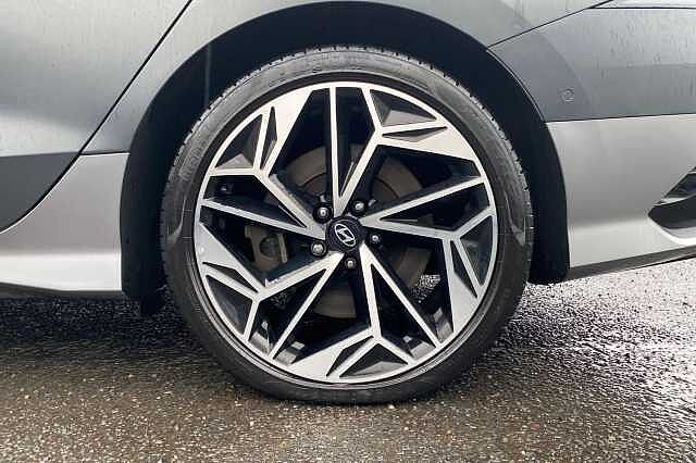 Hyundai Ioniq 6 77.4kWh Ultimate Saloon 4dr Electric Auto (228 ps)