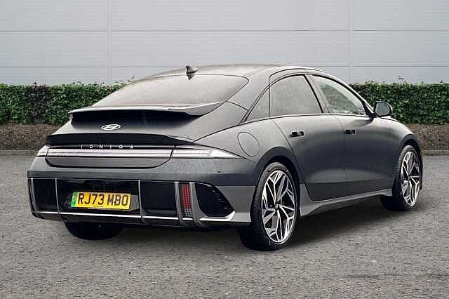 Hyundai Ioniq 6 77.4kWh Ultimate Saloon 4dr Electric Auto (228 ps)