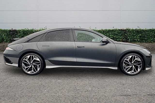Hyundai Ioniq 6 77.4kWh Ultimate Saloon 4dr Electric Auto (228 ps)