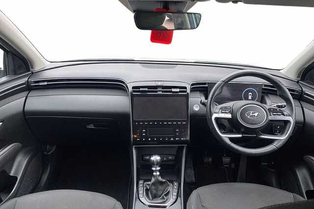 Hyundai TUCSON 1.6 T-GDi Premium SUV 5dr Petrol Manual Euro 6 (s/s) (150 ps) White