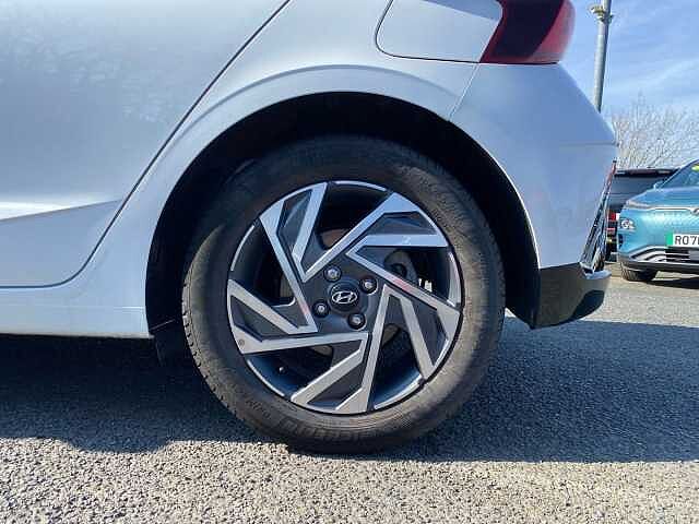Hyundai I20 1.0 T-GDi Advance Hatchback 5dr Petrol DCT Euro 6 (s/s) (100 ps) White