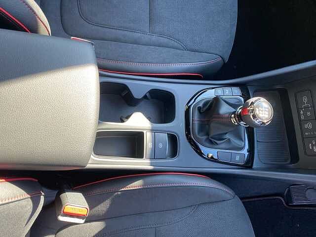 Hyundai TUCSON 1.6 T-GDi N Line SUV 5dr Petrol Manual Euro 6 (s/s) (160 ps) White