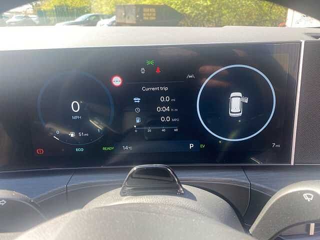 Hyundai SANTA FE 1.6 T-GDi 13.8kWh Premium SUV 5dr Petrol Plug-in Hybrid Auto 4WD Euro 6 (s/s) (7 White