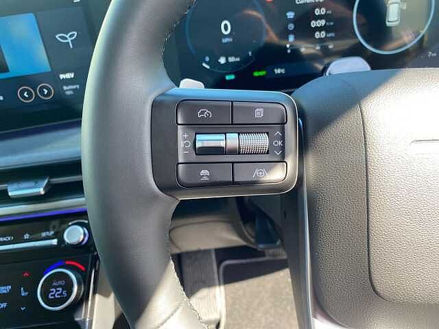 Hyundai SANTA FE 1.6 T-GDi 13.8kWh Premium SUV 5dr Petrol Plug-in Hybrid Auto 4WD Euro 6 (s/s) (7 White