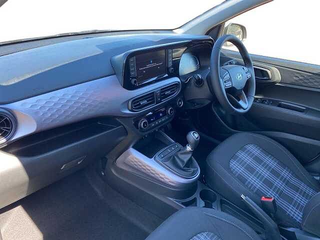 Hyundai i10 1.2 Premium Hatchback 5dr Petrol Manual Euro 6 (s/s) (79 ps)