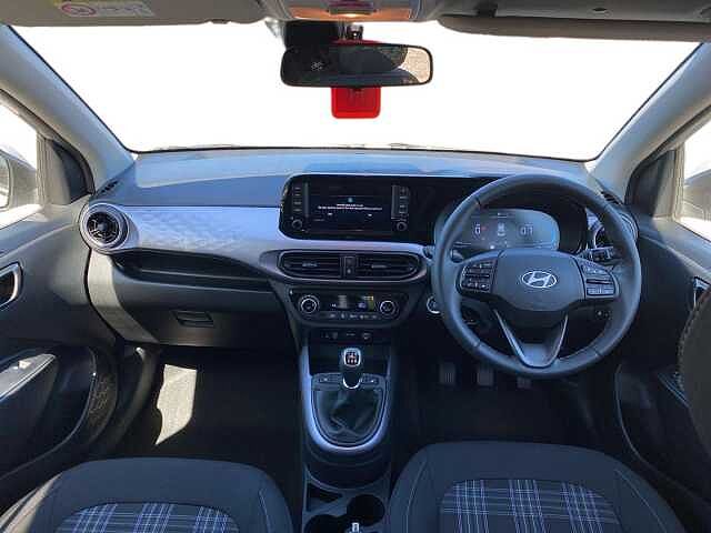 Hyundai i10 1.2 Premium Hatchback 5dr Petrol Manual Euro 6 (s/s) (79 ps)