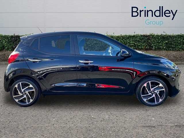 Hyundai I10 1.2 Premium Hatchback 5dr Petrol Auto Euro 6 (s/s) (79 ps) Black