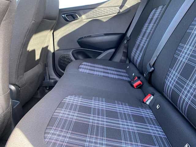 Hyundai I10 1.2 Premium Hatchback 5dr Petrol Manual Euro 6 (s/s) (79 ps) Black