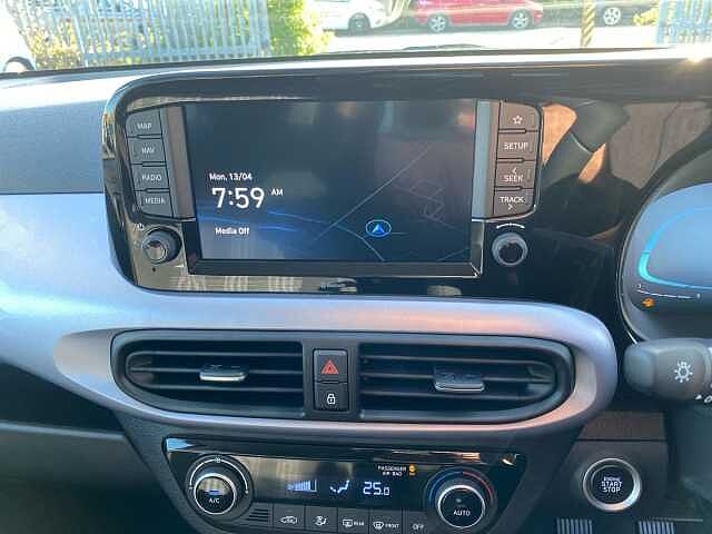 Hyundai I10 1.2 Premium Hatchback 5dr Petrol Manual Euro 6 (s/s) (79 ps) Black