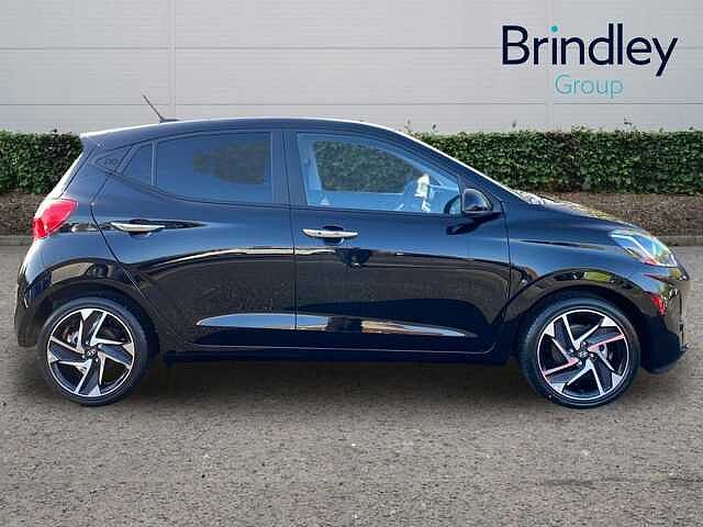 Hyundai I10 1.2 Premium Hatchback 5dr Petrol Manual Euro 6 (s/s) (79 ps) Black