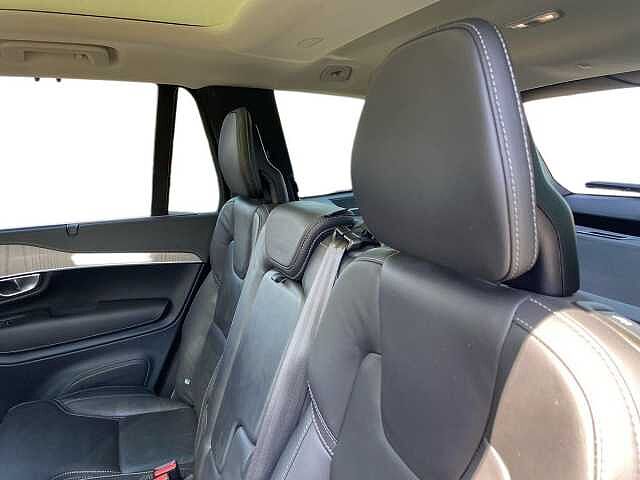 Volvo XC90 2.0h T8 Recharge 18.8kWh Ultimate Dark SUV 5dr Petrol Plug-in Hybrid Auto 4WD Eu