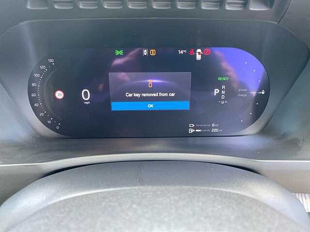 Volvo XC90 2.0h T8 Recharge 18.8kWh Ultimate Dark SUV 5dr Petrol Plug-in Hybrid Auto 4WD Eu