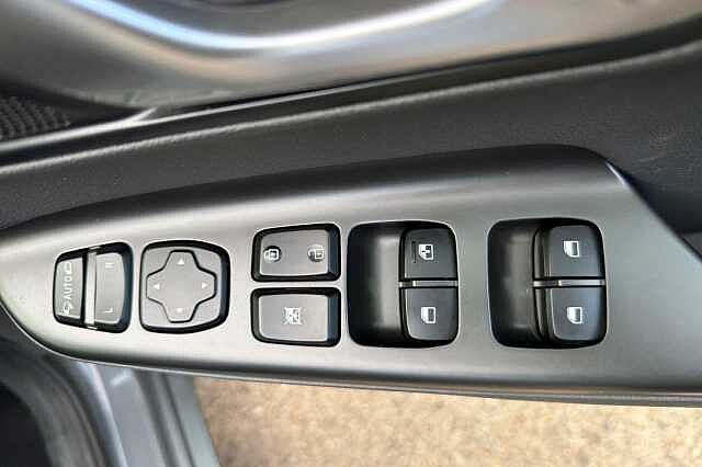 Hyundai KONA 1.6 GDi Hybrid Ultimate 5dr DCT Grey