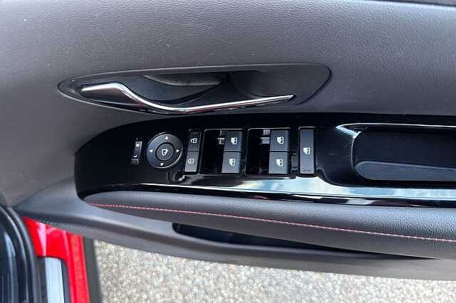 Hyundai TUCSON 1.6T Hybrid N Line S 5dr Auto Red