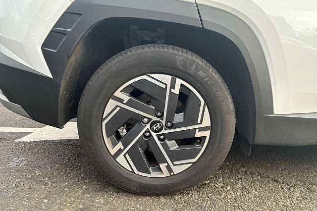 Hyundai TUCSON 1.6T Hybrid Advance 5dr Auto Pearl - Serenity white