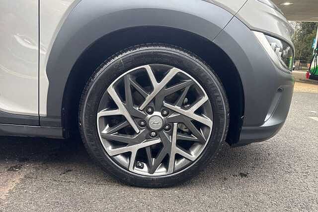 Hyundai KONA 1.6 GDi Hybrid Ultimate 5dr DCT Cyber grey