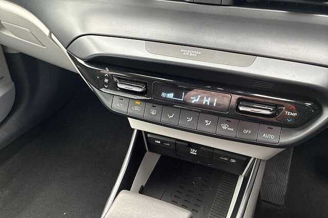 Hyundai BAYON 1.0 TGDi 48V MHEV Ultimate 5dr DCT BLUE