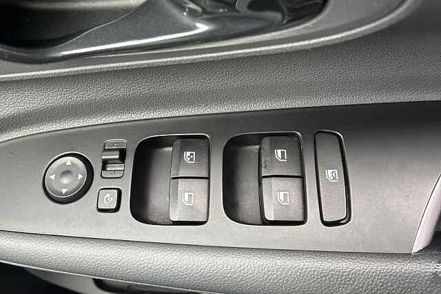 Hyundai BAYON 1.0 TGDi 48V MHEV Ultimate 5dr DCT BLUE