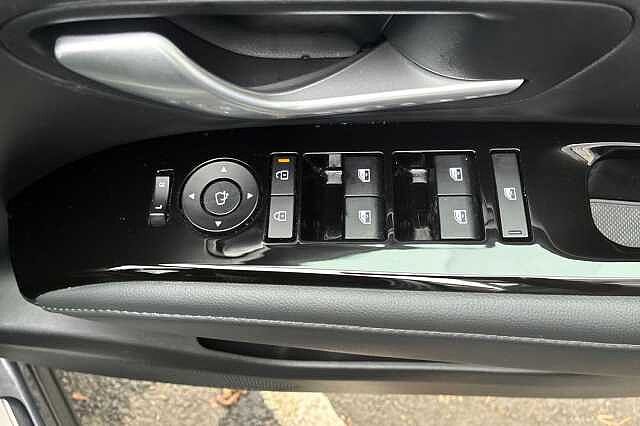 Hyundai TUCSON 1.6T Plug-in Hybrid Premium 5dr 4WD Auto Grey