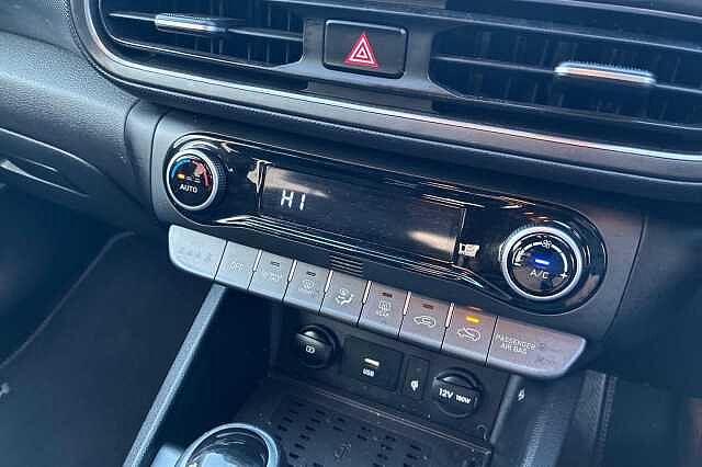 Hyundai KONA 1.6 GDi Hybrid Premium 5dr DCT RED