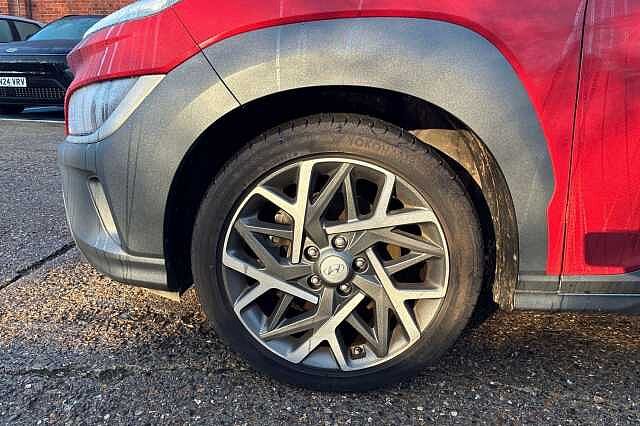 Hyundai KONA 1.6 GDi Hybrid Premium 5dr DCT RED