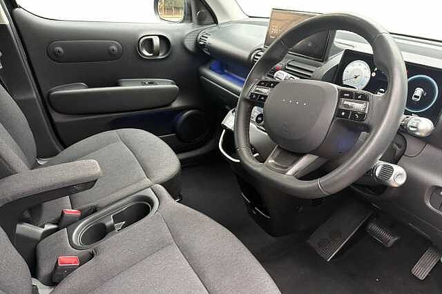 Hyundai INSTER 85kW 02 49kWh 5dr Auto Black
