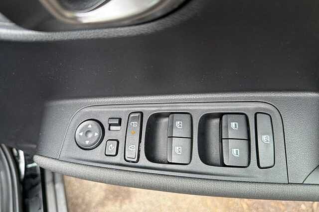 Hyundai INSTER 85kW 02 49kWh 5dr Auto Black