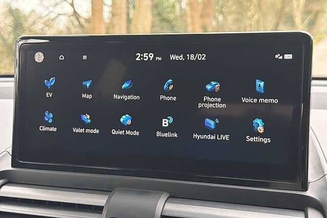 Hyundai INSTER 85kW 02 49kWh 5dr Auto Black